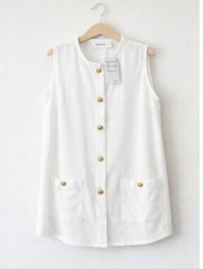 NWT White Button Front Top Sleeveless Minimalist Blouse Tunic Size L